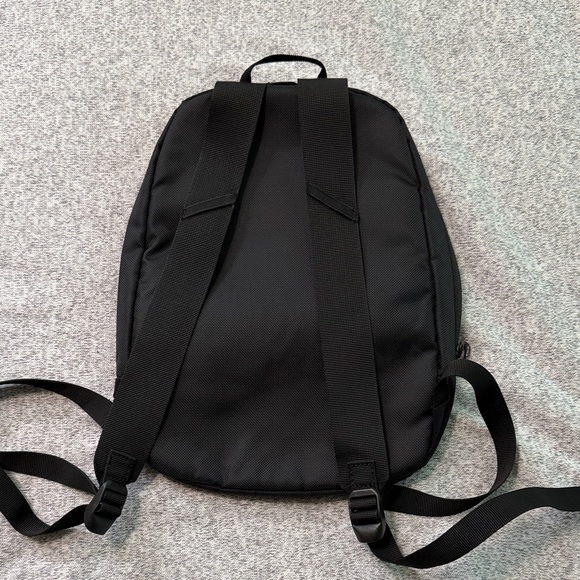 Sherpani Nova Backpack - Picture 2 of 8